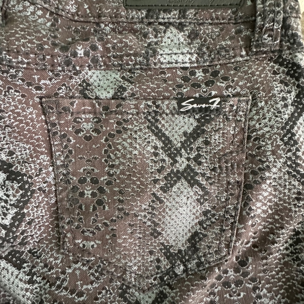 Seven7 Snake Skin Print Skinny Jeans Size 28 ( size 6 ) - Picture 6 of 9